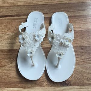 New Badgley Mischka size 7 bridal sandals